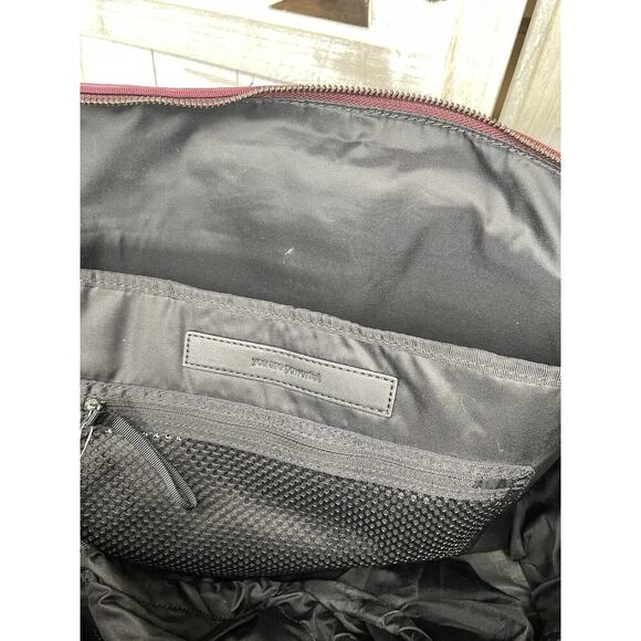 Lululemon Yin Time Purple Large XL Gym Travel Overnight Bag Multi Pocket - Picture 6 of 10